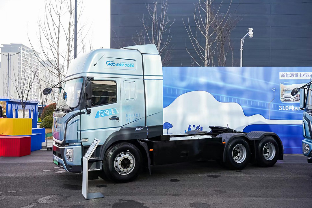 實力見證 | 多款新品首發，宇通重卡春季新品發布會隆重舉行