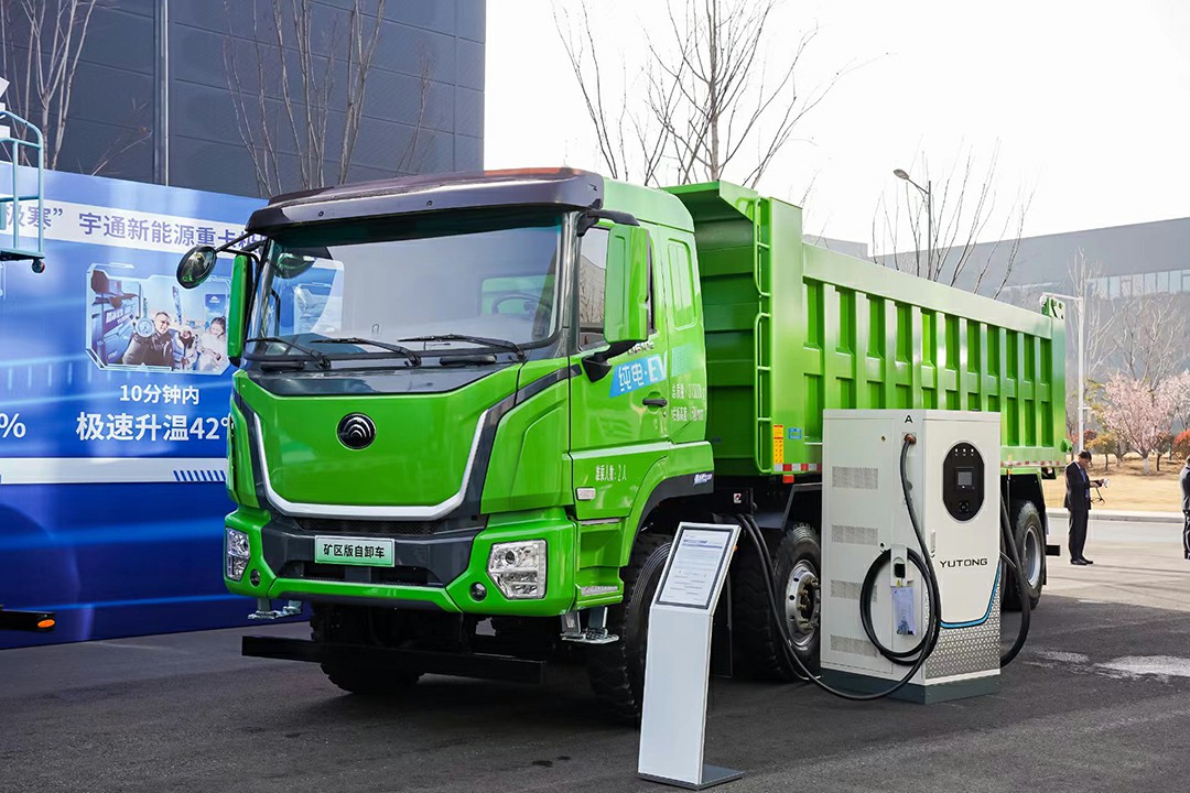 實力見證 | 多款新品首發，宇通重卡春季新品發布會隆重舉行