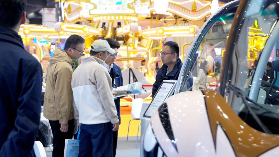 智趣出行，悅動未來！宇通觀光車亮相2025中國（鄭州）旅游休閑娛樂產(chǎn)業(yè)博覽會