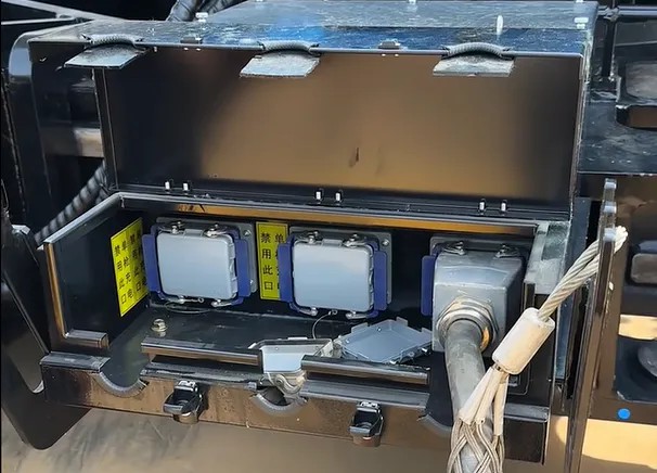 宇通純電動港口輪胎起重機：以硬核三電技術，護航港口綠色高效作業