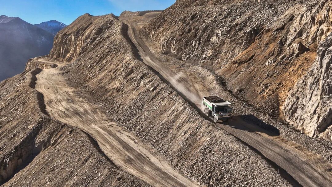 宇礦同行|宇通礦卡受邀參加全球礦業電氣化峰會，共繪零碳智慧礦山新藍圖！