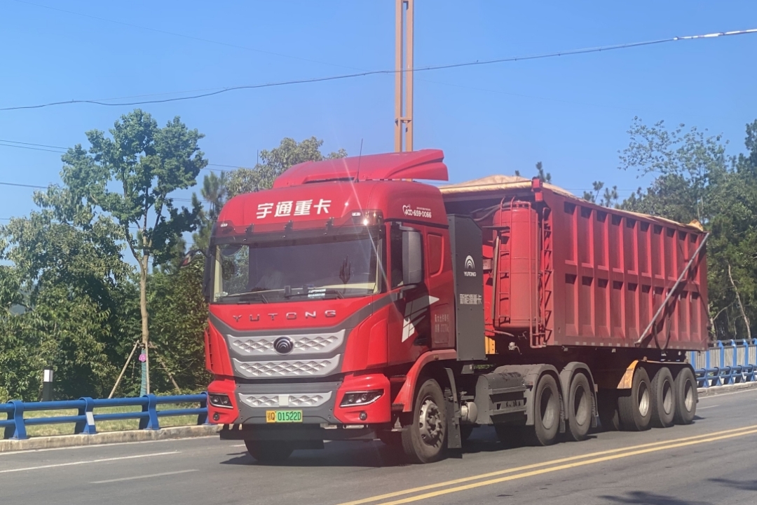 愛“電”有理，一輛宇通純電牽引車每年節約30多萬元