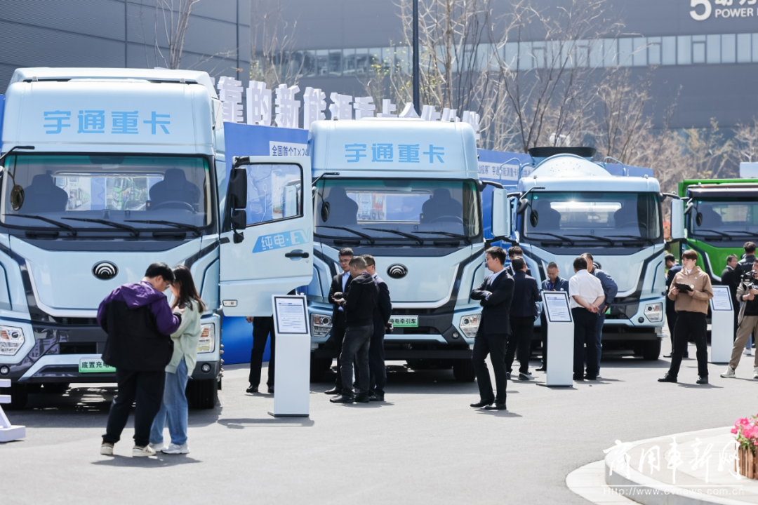 以技術(shù)創(chuàng)新打造長(zhǎng)遠(yuǎn)競(jìng)爭(zhēng)力,宇通新能源商用車全系新品發(fā)布會(huì)舉行 以技術(shù)創(chuàng)新打造長(zhǎng)遠(yuǎn)競(jìng)爭(zhēng)力,宇通新能源商用車全系新品發(fā)布會(huì)舉行