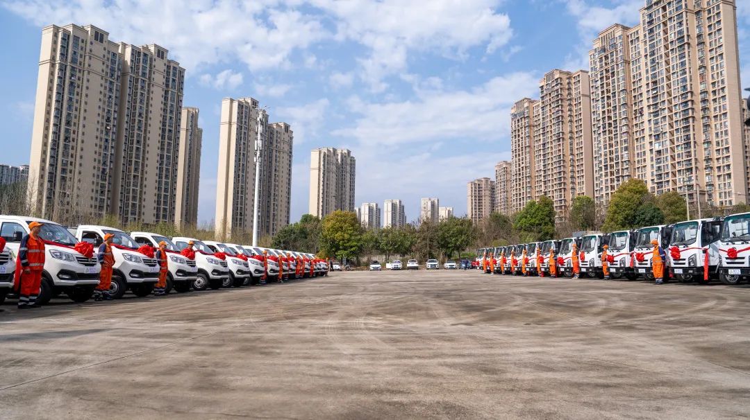 再度合作!31臺宇通新能源環衛車正式交付湖北宜昌 圖片