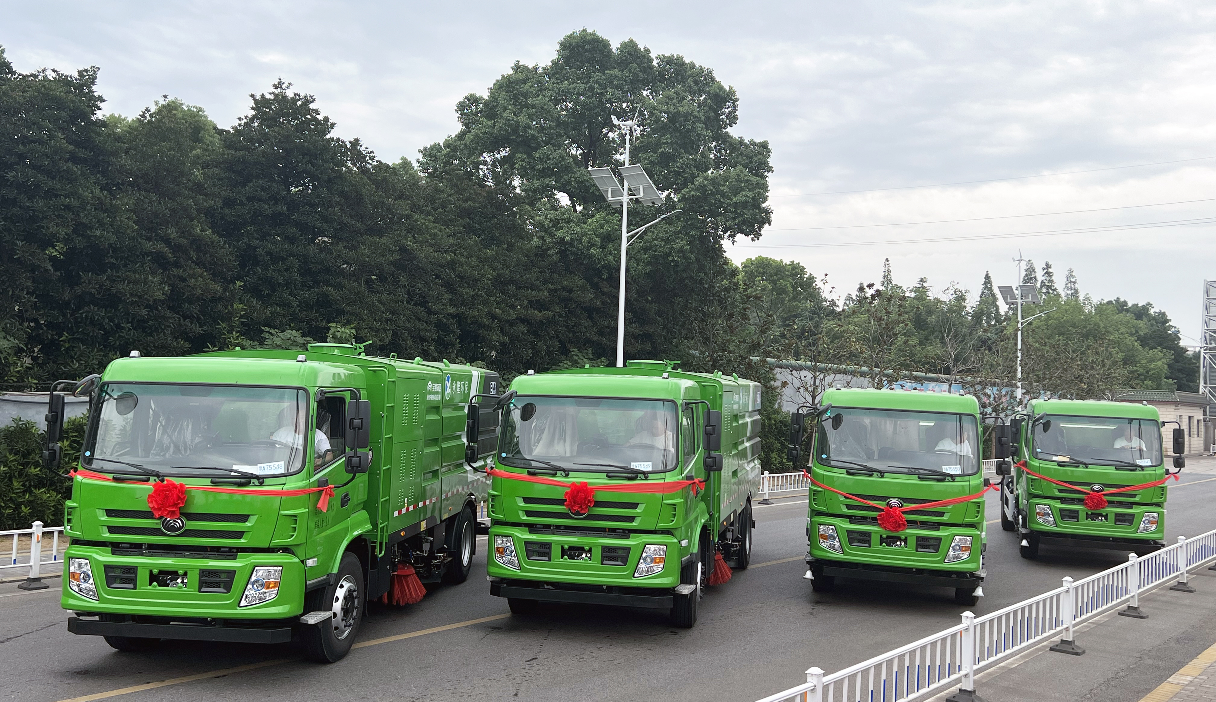 “零碳”車輛賦能綠色港口建設，宇通新能源環衛車批量交付江蘇鎮江