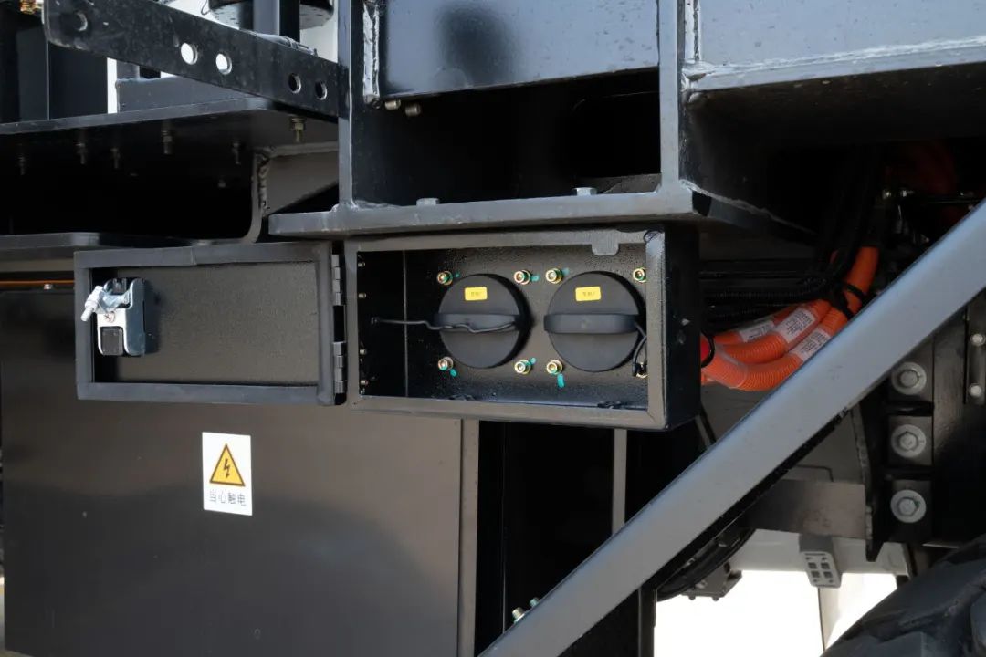 純電礦卡開著怎么樣？司機最有發言權