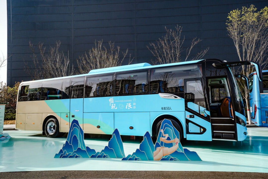 宇通上新季丨大運力超能巴士助力旅游經濟一路“繁花”