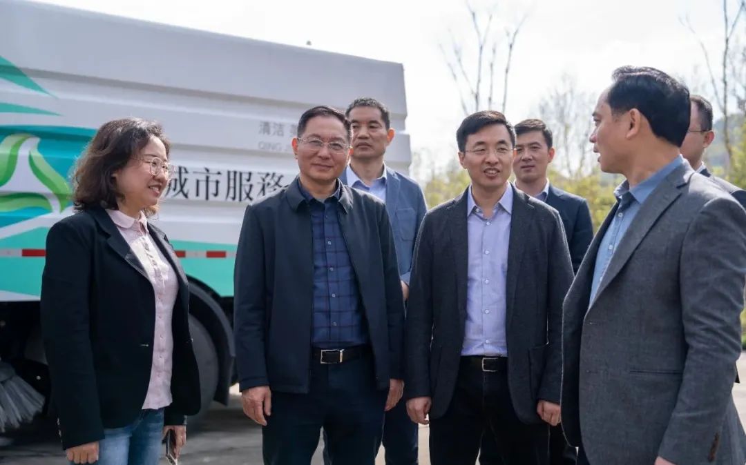 再度合作!31臺宇通新能源環衛車正式交付湖北宜昌 圖片