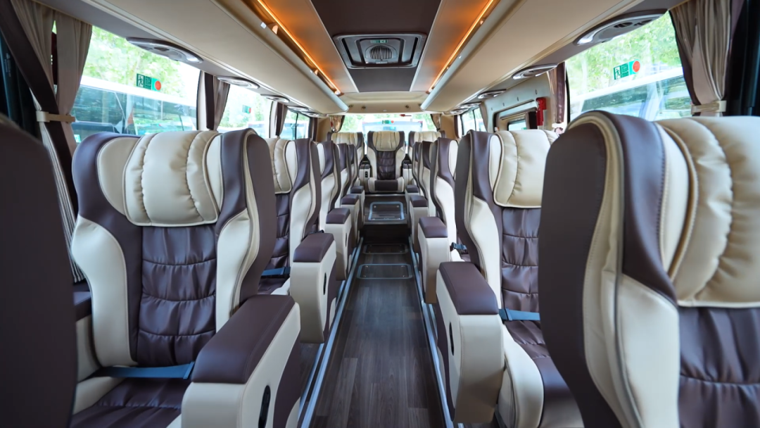 國(guó)風(fēng)車奔赴絲綢路！宇通攜手甘肅旅汽打造西北高端游