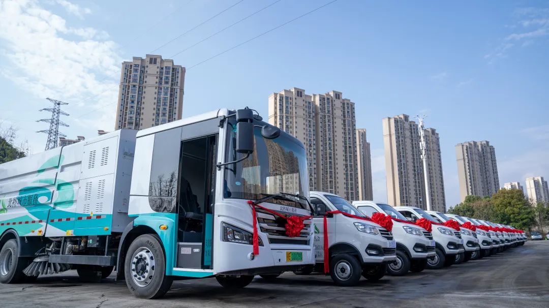 再度合作!31臺宇通新能源環衛車正式交付湖北宜昌 圖片